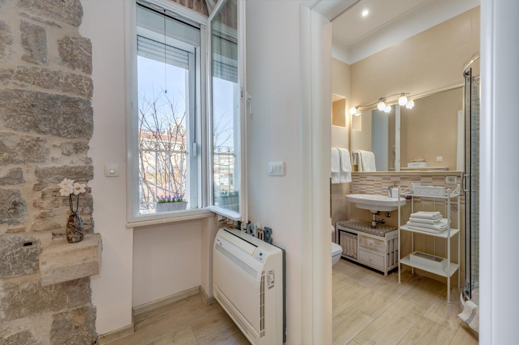 Victoria Luxury Rooms - Split Downtown Eksteriør billede